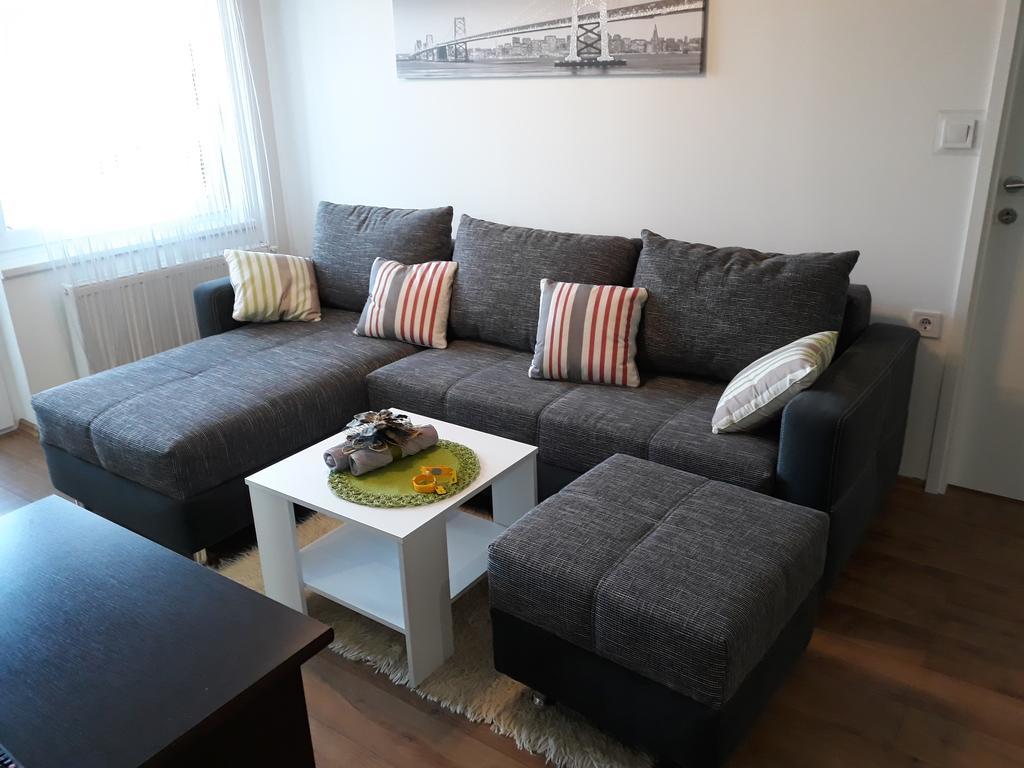 Apartmani Anna 圣马丁娜穆里 外观 照片