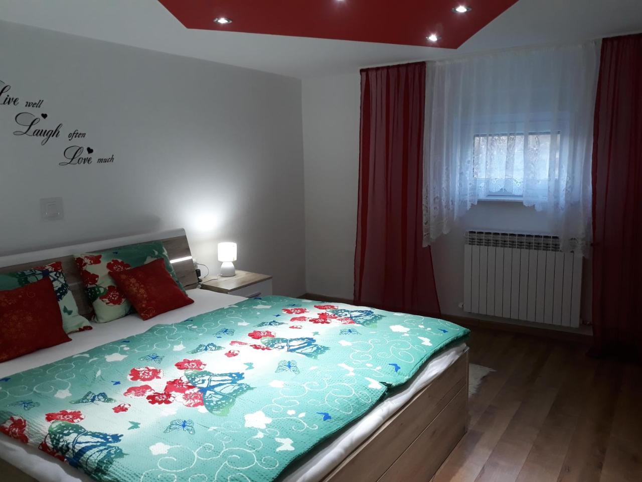 Apartmani Anna 圣马丁娜穆里 外观 照片